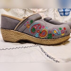 Dansko Vegan Embroidered Gray Nursing Clogs, EU Size 37